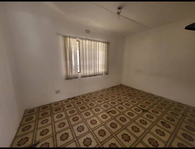 3 BEDROOM HOUSE FOR SALE IN REDCLIFFE